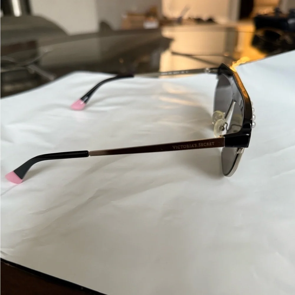 Victoria's Secret Black and Silver Sunglasses With Pearl Detail